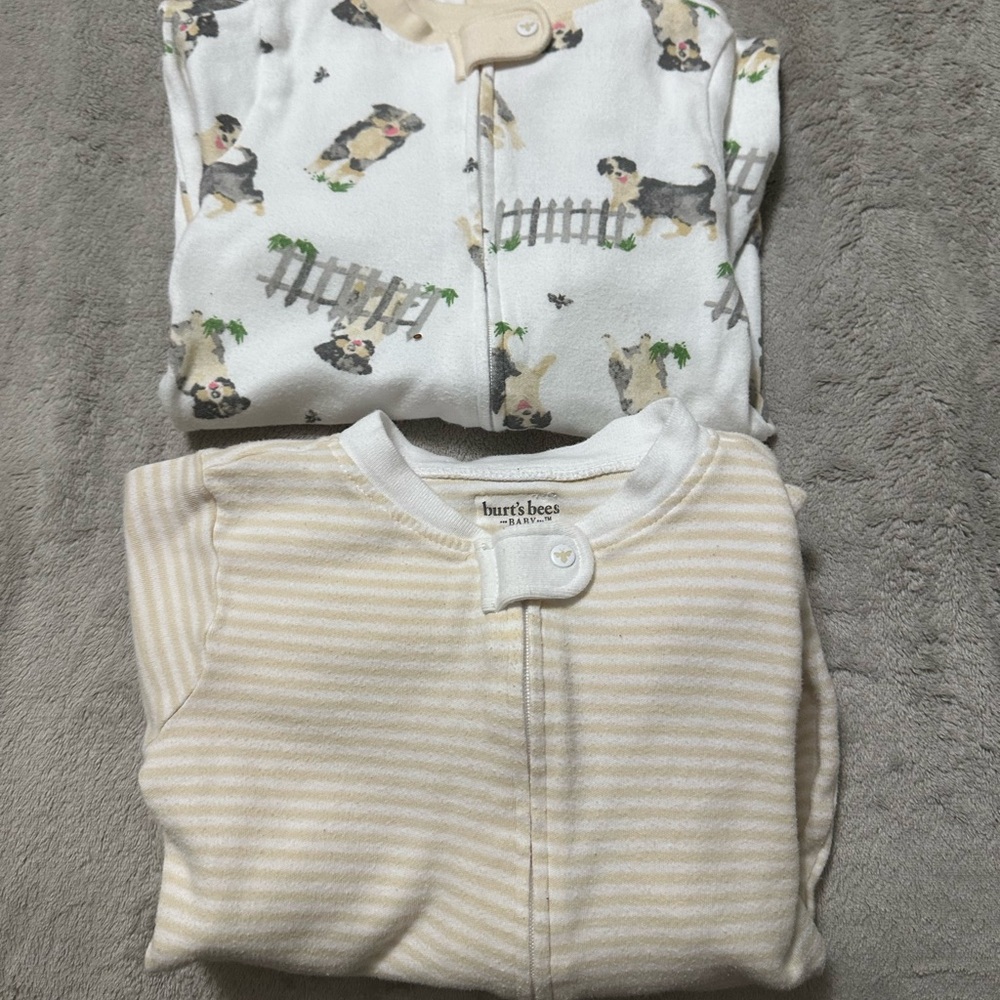 Burt's Bees Cream and White Footies One Pieces - Picture 6 of 9